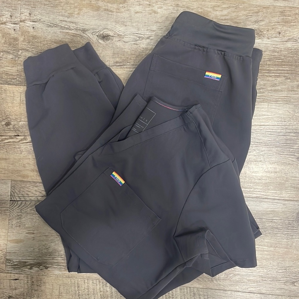 🏳️‍🌈FIGS PRIDE JOGGER SCRUB SET🏳️‍🌈      💚💙💜Small Petite 💛🧡❤️